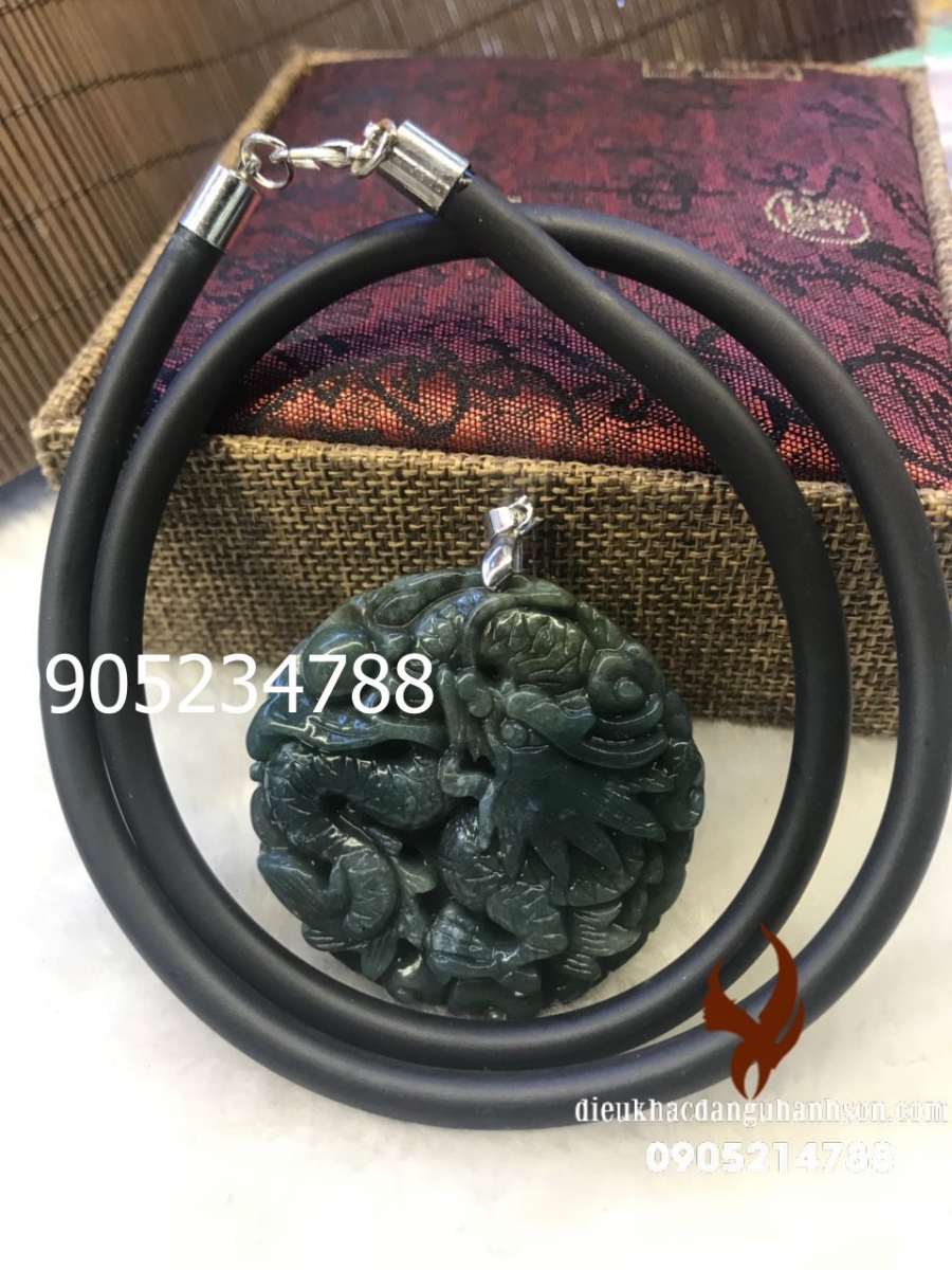 Mặt dây chuyền rồng ngọc caxedon tự nhiên kèm dây cao su (Mã sản phẩm: RP60)