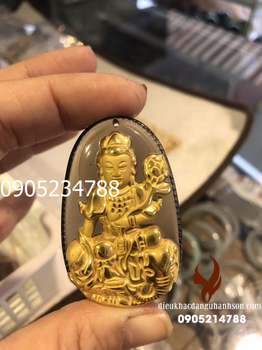 Phật bản mệnh Phổ hiền bồ tát thạch anh khói dát vàng cho tuổi Thìn và Tỵ PBM86