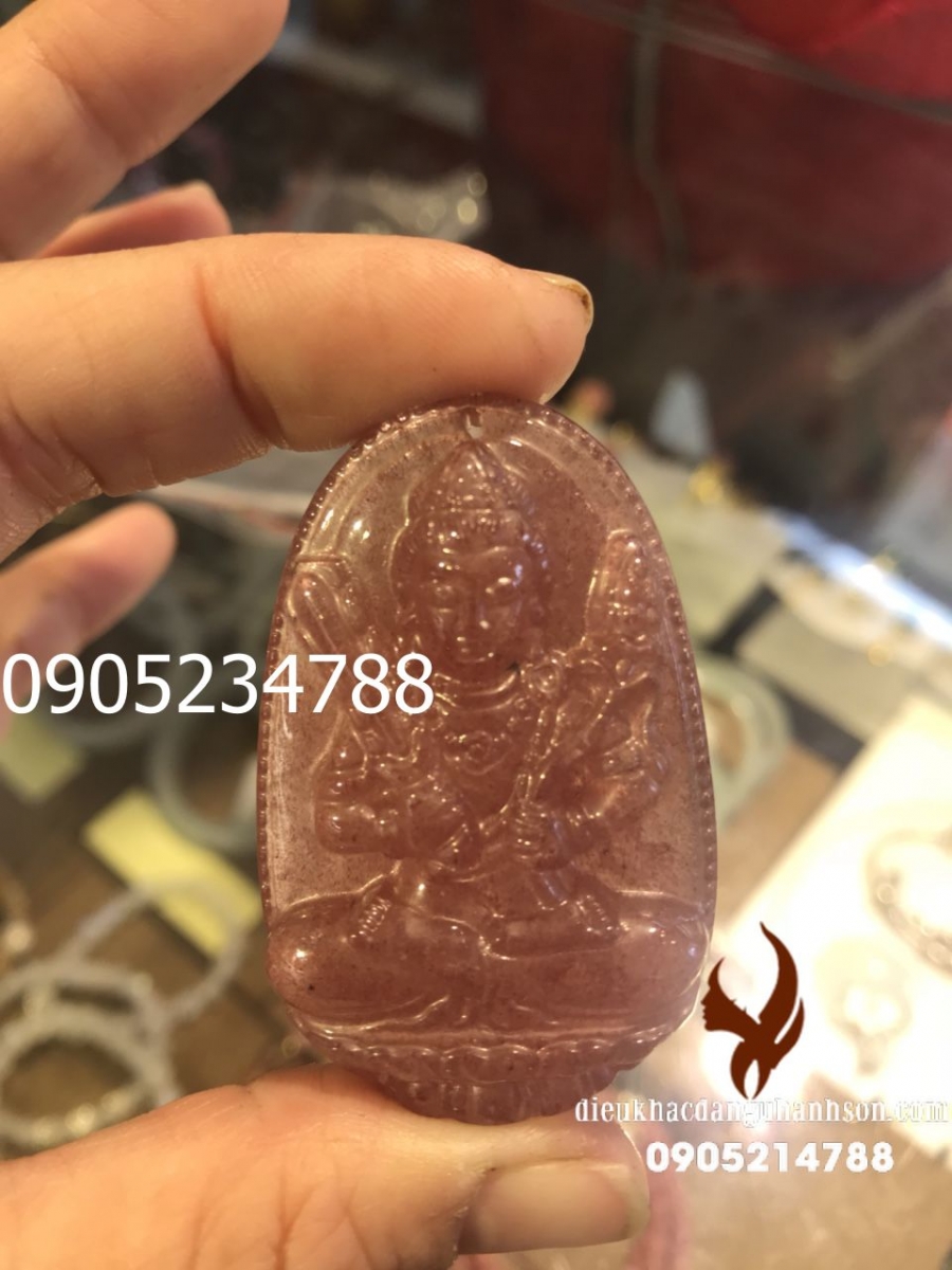 Mặt dây chuyền Phật Hư không tạng đá thạch anh dâu tây cho tuổi Sửu và Dần PBM73